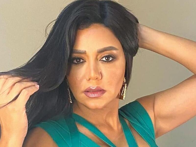 Rania Youssef Changes Three Outfits in Gouna Film Festival 2020 & Urges Humans to Fight Coronavirus Like They Fought Dinosaurs! (Video)
