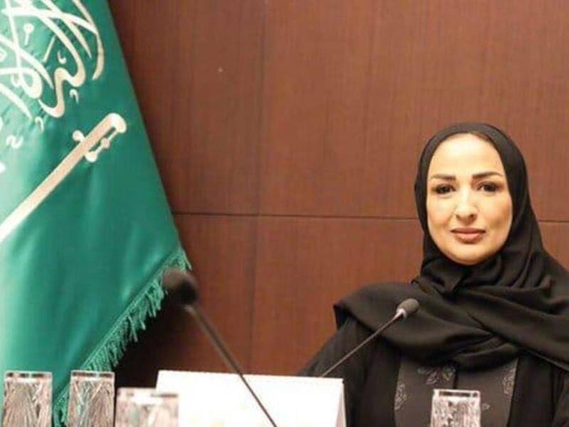 وتولت آمال المعلمي، عديد من المناصب خلال مسيرتها العملية، والتي امتدت على مدى 20 عامًا في المجال التربوي والتنمية الاجتماعية والتدريب، ولها عديد من العضويات.