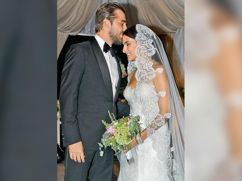 Engin Altan Duzyatan and Neslisah Alkoclar - 2014