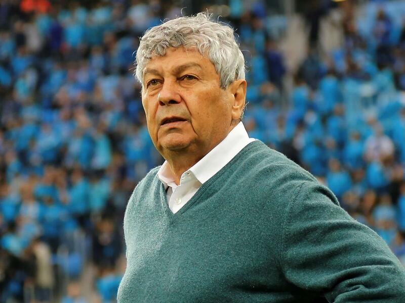 2- الروماني ميرسيا لوتشيسكو (32 لقب)