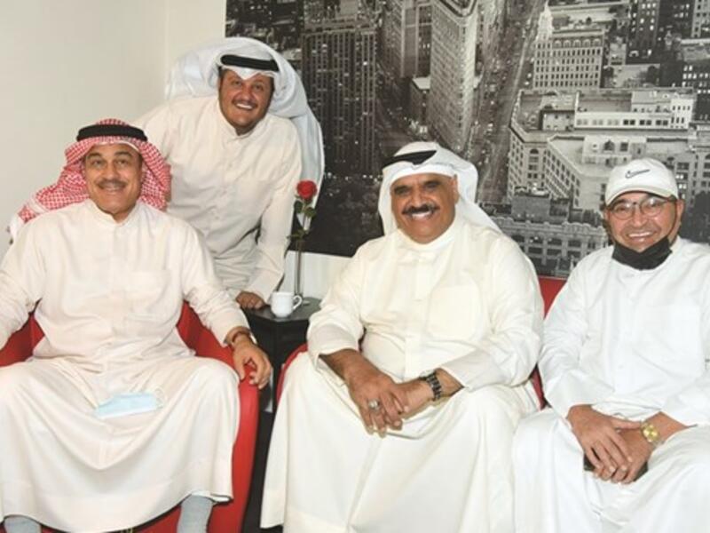 بوطار: يجتمع الفنانون داود حسين وإبراهيم الحربي ومحمد العجيمي في عمل درامي كوميدي، بحلقات متصلة منفصلة بتركيبة كوميدية مميزة.