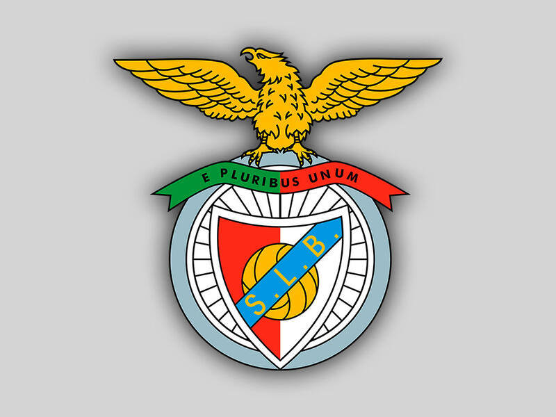 9- بنفيكا البرتغالي (37 لقب)
