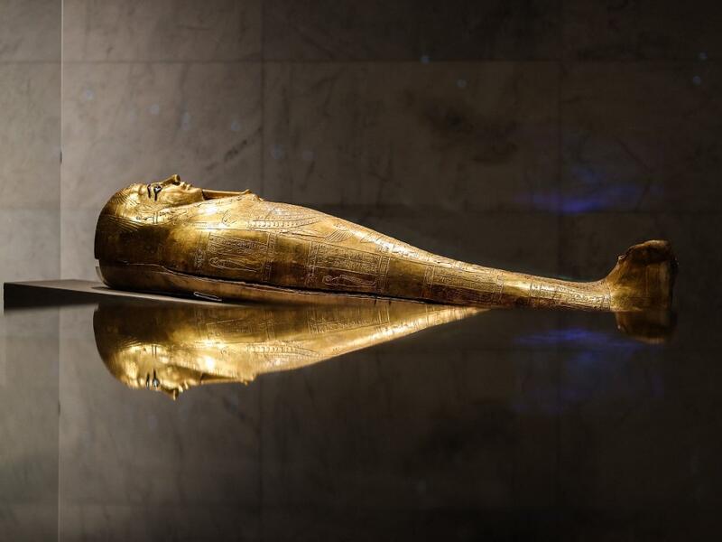 Royal mummies transferred in a Golden Parade in Egypt
