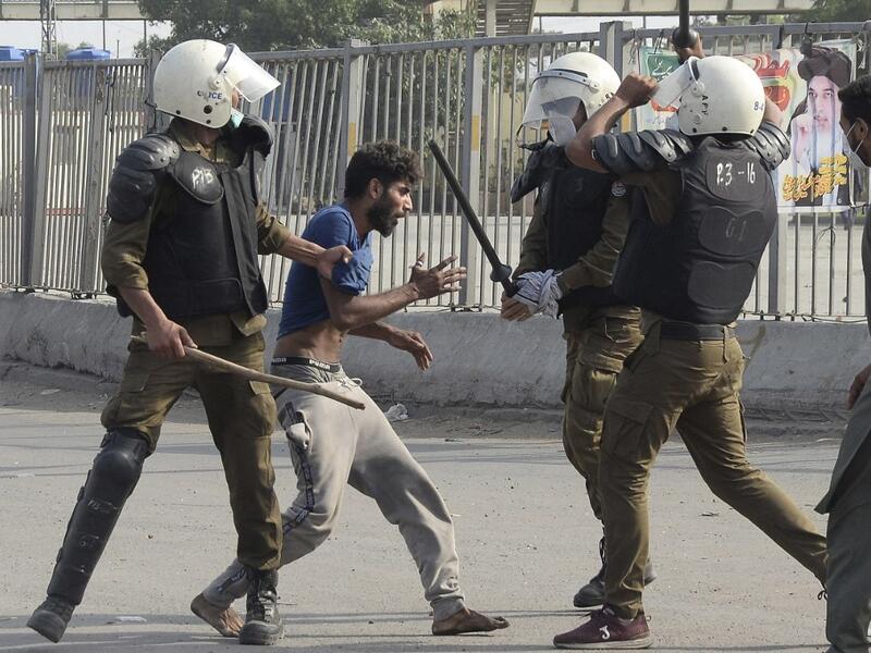 Tehreek-e-Labaik Pakistan (TLP) religious party might be banned for killing two policemen