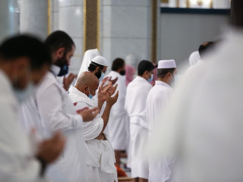 Immunised pilgrims in Mecca