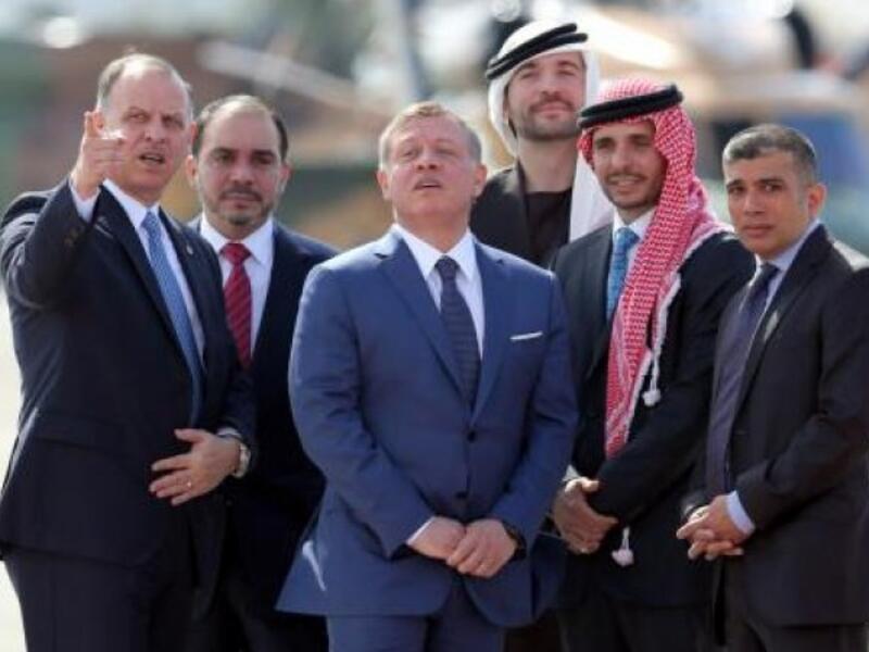 ولاية العهد: تم تنصيبه وليًا للعهد من قبل الملك عبد الله الثاني في 7 فبراير 1999 واستمر في منصبه 6 سنوات حتى أصدر الملك في 28 سبتمبر 2004 رسالة إعفاء لأنه رأى أن هذا المنصب شرفي ويقيّد الأمير حمزة ويحد من إمكانية تكليفه ببعض المهام ويحول بينه وبين تحمل بعض المسؤوليات.