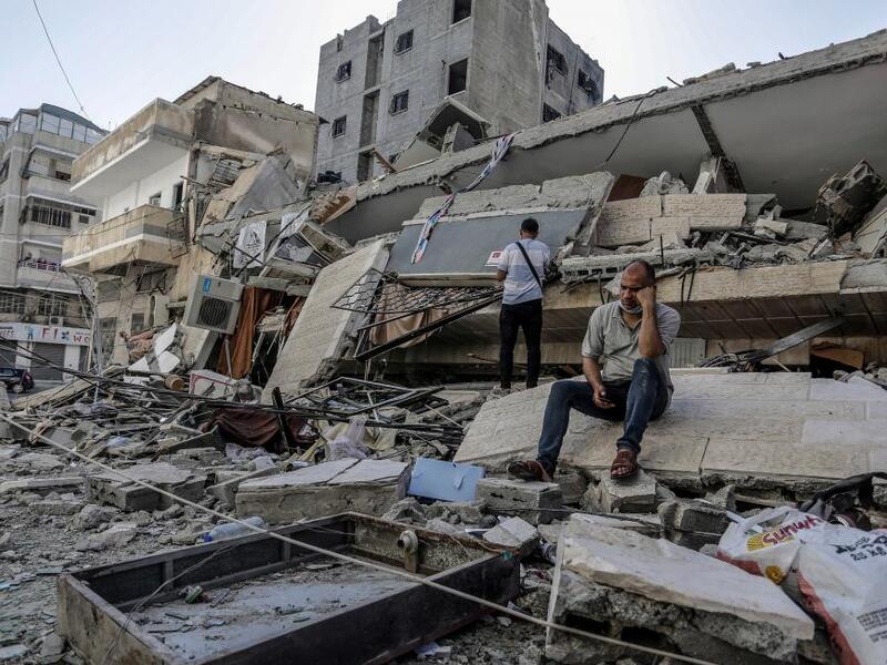 الخسائر المادية الأوليّة في غزة: تسبب قصف غزة بأضرار بنحو 40 مليون دولار للمصانع والمنطقة الصناعية للقطاع ومنشآت صناعية أخرى، بالإضافة إلى أضرار بلغت 22 مليون دولار لقطاع الطاقة.