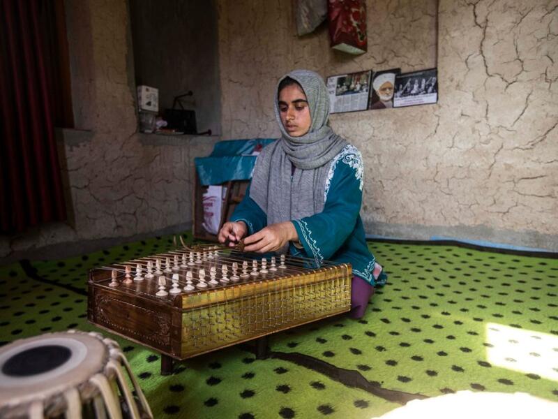 Irfana & her four friends shared a passion for Sufiyana Music & have formed Kashmir's first Sufiyana Music ensemble & are called the “Sufi Girls” of Kashmir