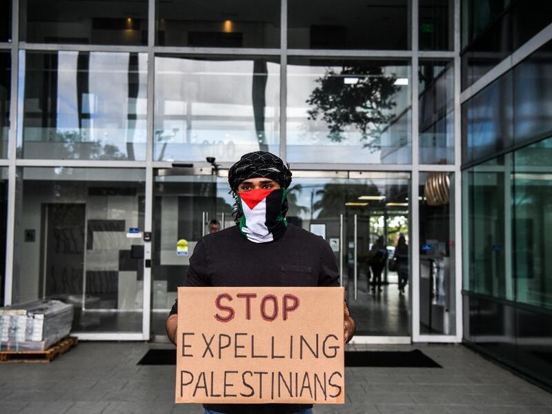 Jewish historian suggests 2-state solution to end Palestinian-Israeli conflict