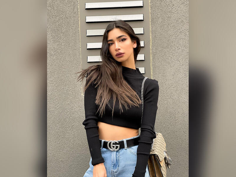 Tia Dib, daughter of Lebanese star Nawal El-Zoghbi