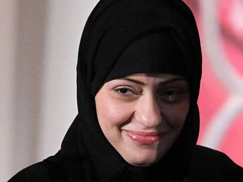 سمر بدوي (حياتها الشخصية): زوجة المعارض والسجين المحامي وليد أبو الخير، ولم تصل إلى المرحلة الجامعية في دراستها بسبب أزمات ومشاكل داخل أسرتها مع والدها وهو ما دفعها للهروب الى  ملجأ "لرعاية النساء المعنَفات" في جدة حتى بلغت سن الـ26.