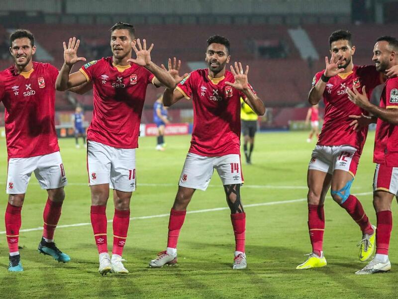 الأهلي المصري يفوز باللقب العاشر
