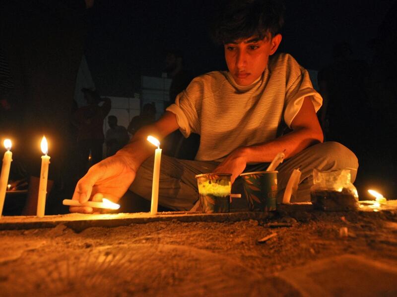 Iraqis Mourn Victims in Covid-19 Facility Hospital Fire