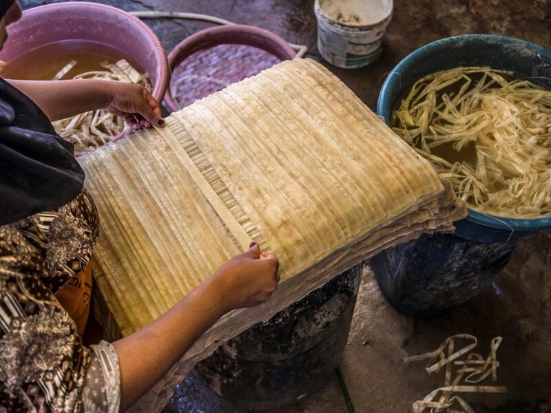 papyrus craft still common in the village of Al-Qaramus