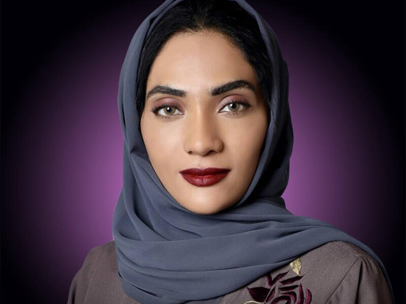 جواهر المهيري / إماراتية / فئة التأثير الاجتماعي / تعزز المصالح الاقتصادية للإمارات من خلال المساعدة في تنظيم المنصات الاقتصادية والسياسية، والبحث في القضايا الرئيسية التي تؤثر على العلاقات الاقتصادية والتجارية لدولة الإمارات، والإشراف على زملائها الدبلوماسيين ودعمهم.