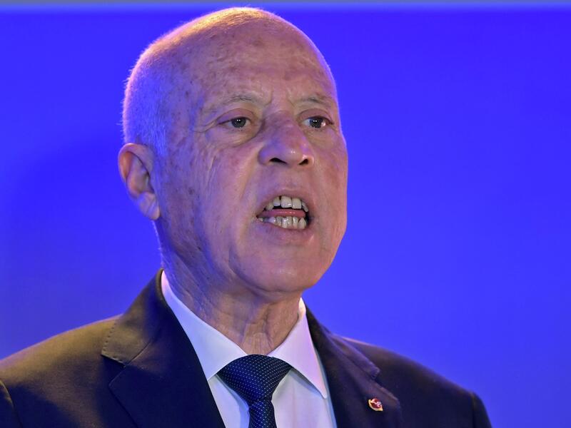 Tunisia's president abolishes constitutional monitoring committe