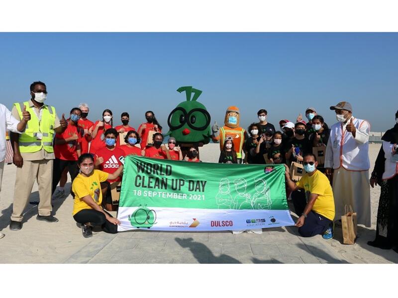 Dubai Municipality, Dulsco And Gems Education Organised Cleanup Campaign At Jumeirah Public Beach