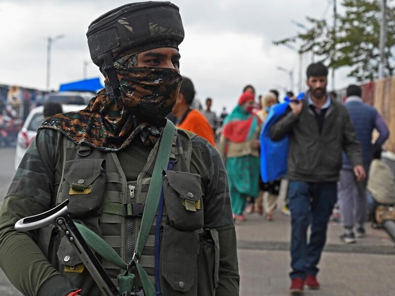 5 Indian soldiers killed in gunfight attacks in Kashmir