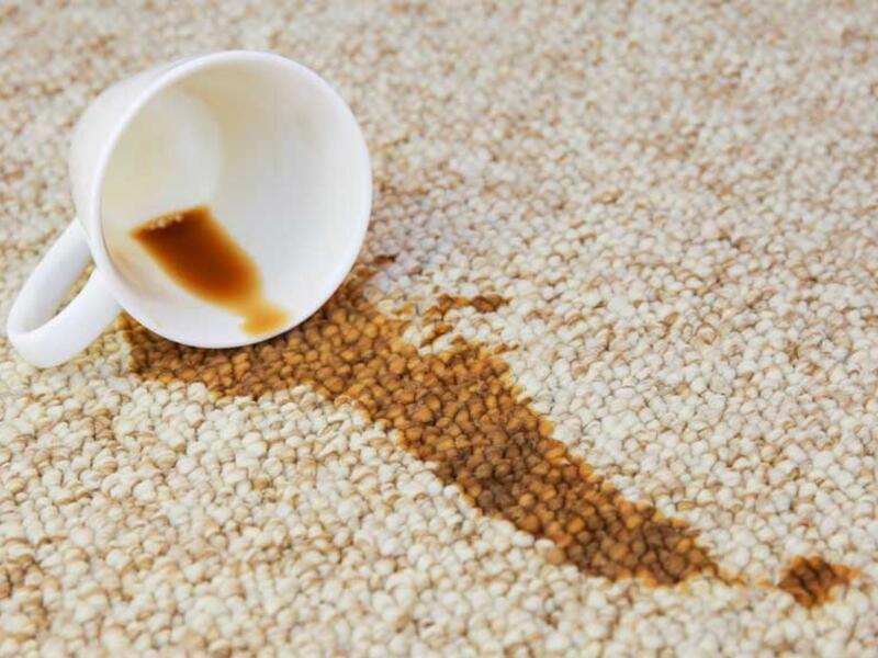 كيفية تنظيف بقع الشاي والقهوة من السجاد