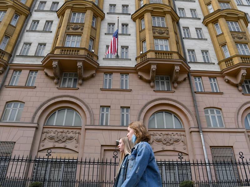 Russia orders longtime US Embassy staff to leave country by Jan. 31