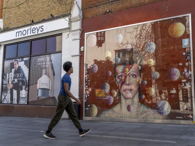 On what would have been his 75th birthday, the world commemorated style icon and great musician David Bowie in many ways.