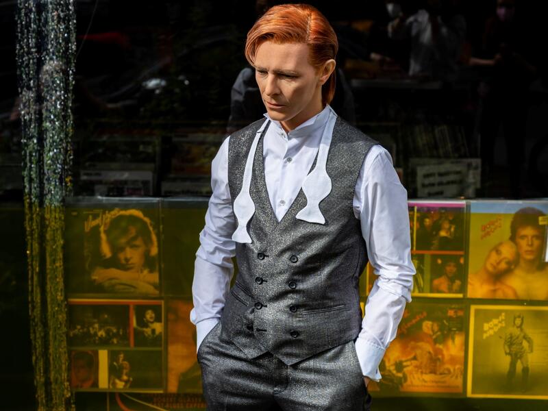 On what would have been his 75th birthday, the world commemorated style icon and great musician David Bowie in many ways. 