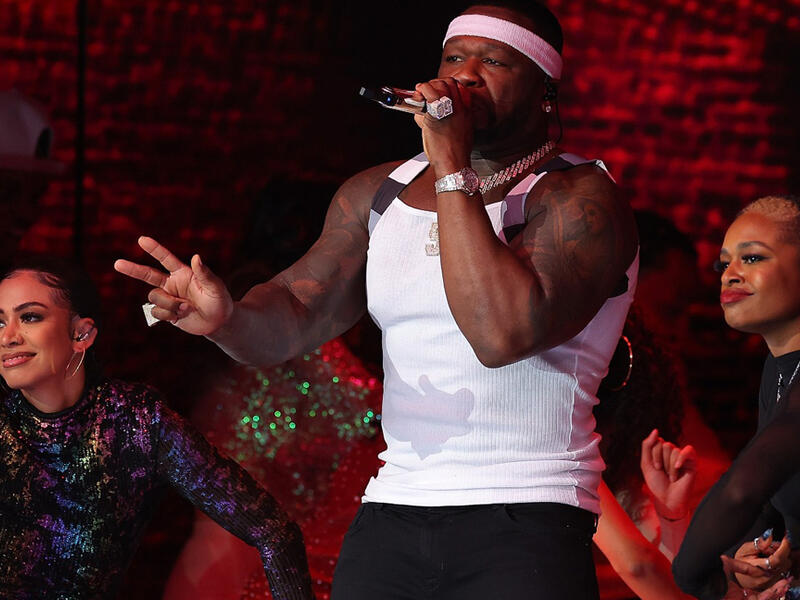 50 Cent Makes Surprise ‘In Da Club’ Performance