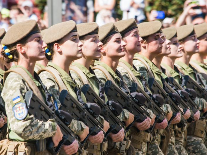 Ukraine women soldiers 