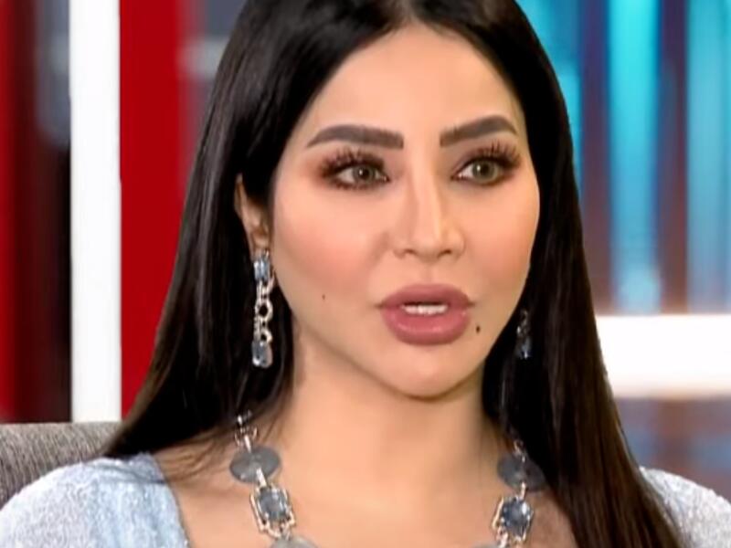 لجين عمران تتألق بـ "فستان باللون السماوي".. وإكسسوارت ضخمة