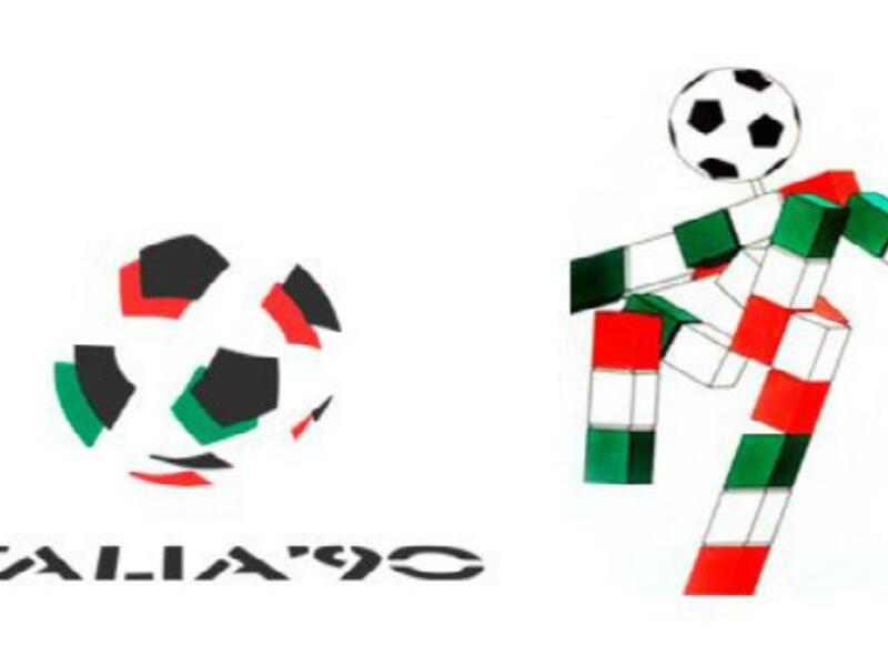 سياو: هو عبارة عن عصا لها رأس وبها ألوان علم إيطاليا وهو يلعب كرة القدم.