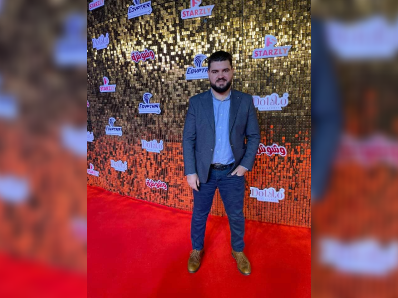 السيناريست علي أبو هيف يوثق ثلاثية المنتخب المصري التاريخية في فيلم قصير