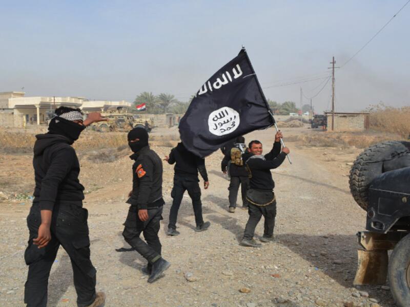 ISIS operatives 