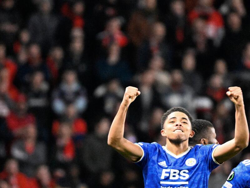 Leicester City’s French defender Wesley Fofana celebrates after scoring a goal during the UEFA Europa Conference League round of 16 second leg football match between Rennes and Leicester City at the Roazhon Park stadium in Rennes, on March 17, 2022. (Photo by DAMIEN MEYER / AFP)