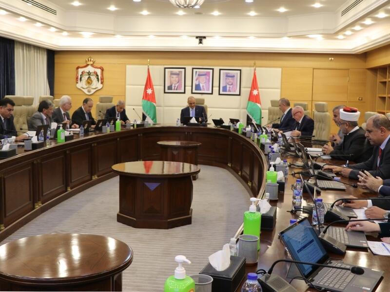 جلسة مجلس الوزراء الأردني برئاسة الدكتور بشر الخصاونه