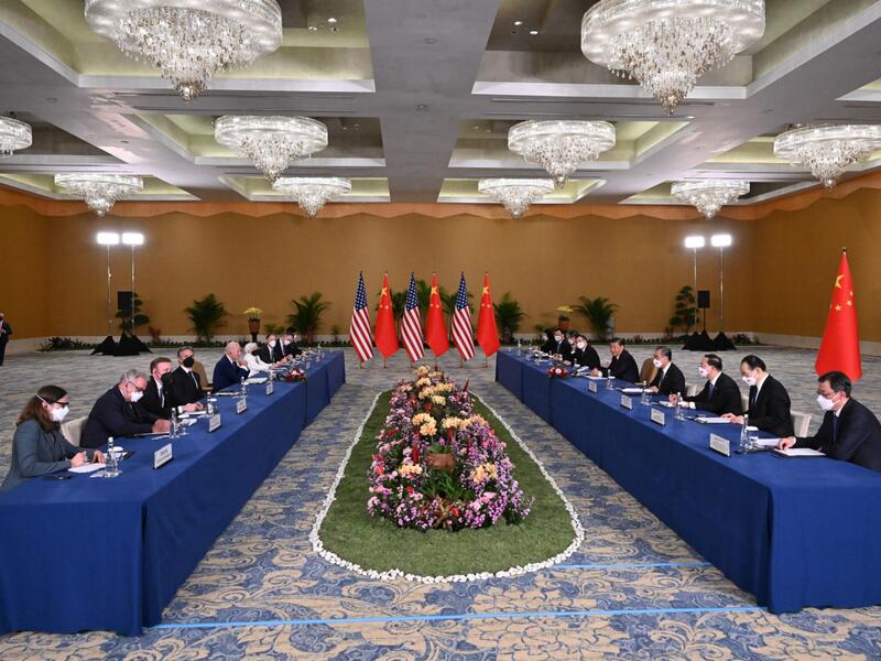 The meeting of the US-Chinese delegates in Bali 