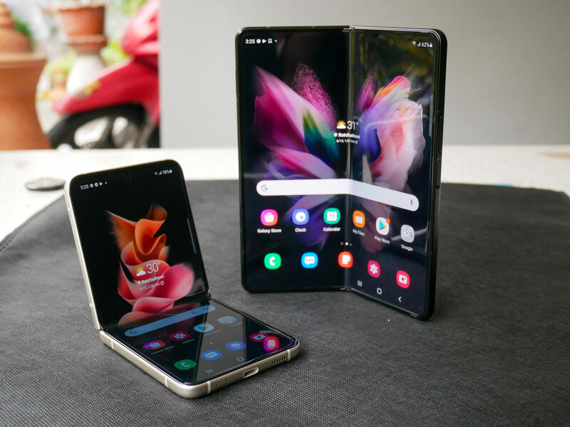 Samsung enterprise smartphones