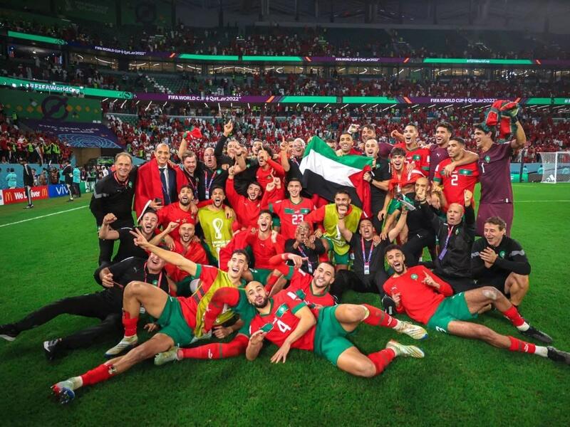 فريق المغرب بعد تقدمه الى دور الـ 16