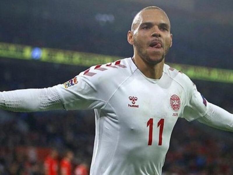 منتخب الدنمارك:  اللاعبون الدنماركيون: 22 لاعبًا – عدد المجنسين: 4 لاعبين من أصل غير دنماركي، أبرزهم: مارتن برايثوايت.