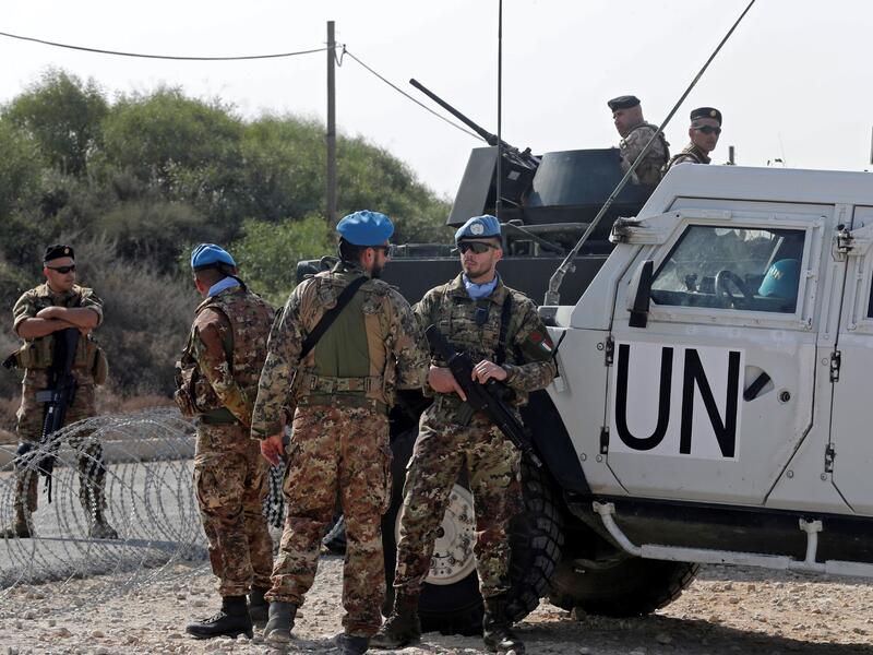 UN peacekeepers with Lebanese army 