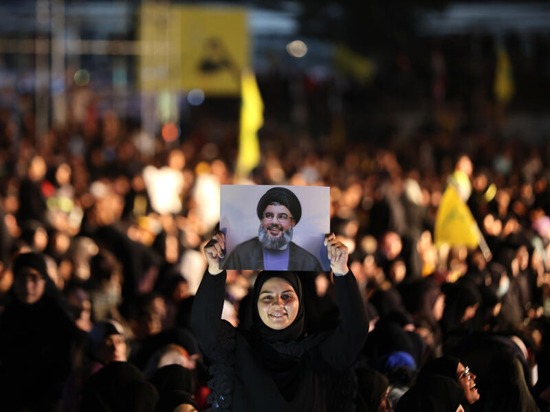 Hezbollah supporter 