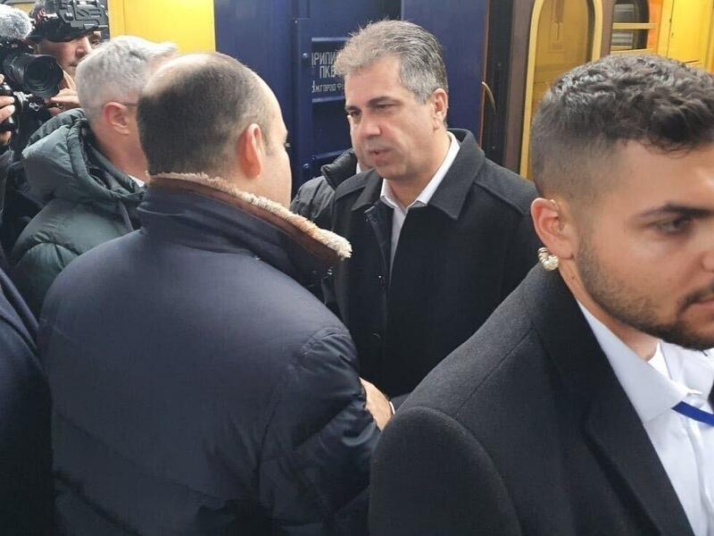 وزير الخارجية الإسرائيلي ايلي كوهين خلال وصوله إلى كييف