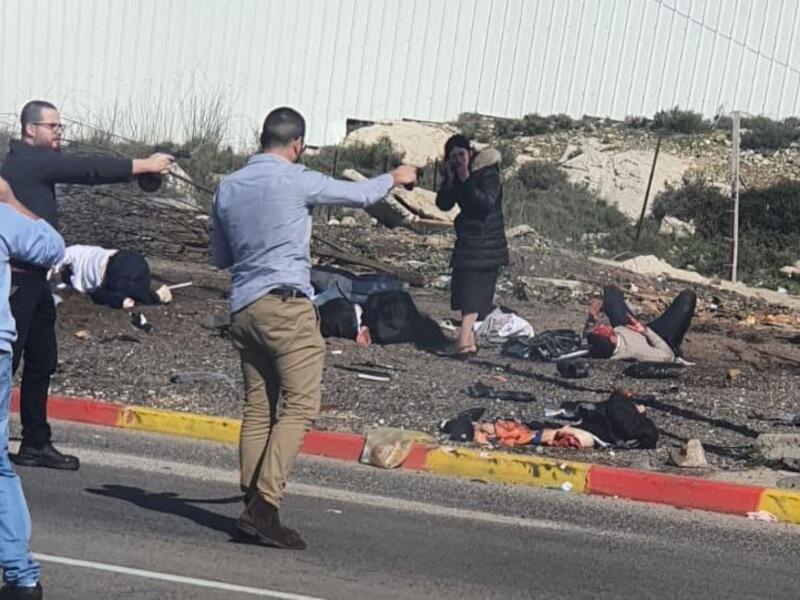 جثث المستوطنين عقب عملية الدهس في القدس