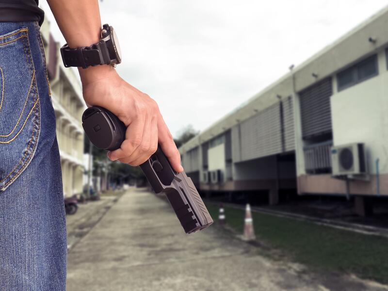 3 injured in US mall shooting