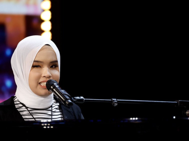AGT blind Hijabi contestant gets golden buzzer