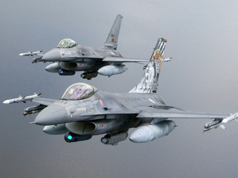  F-16 jets