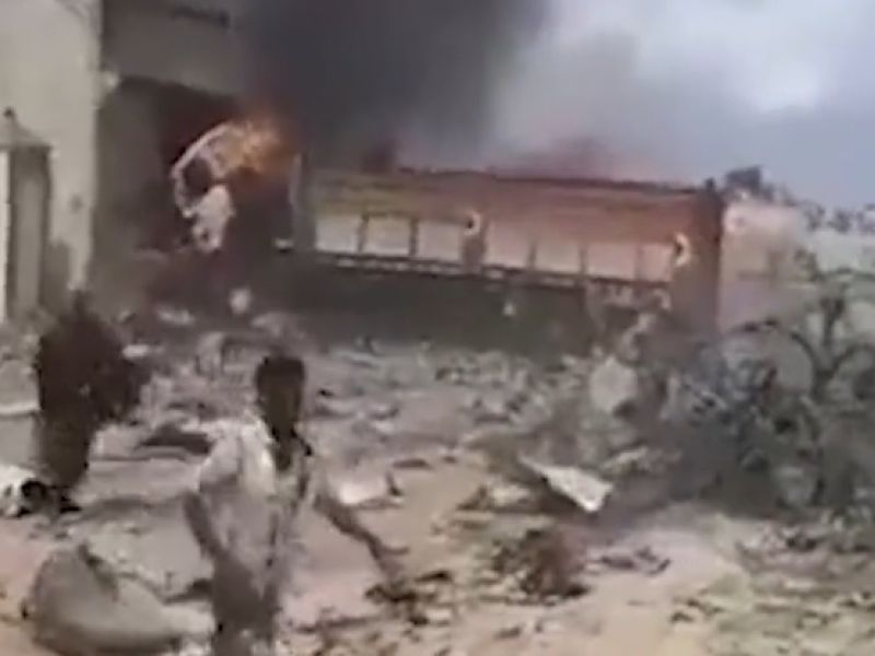 حصيلة قتلى تفجير الشاحنة بالصومال توالي الارتفاع مع العثور على مزيد من الجثث