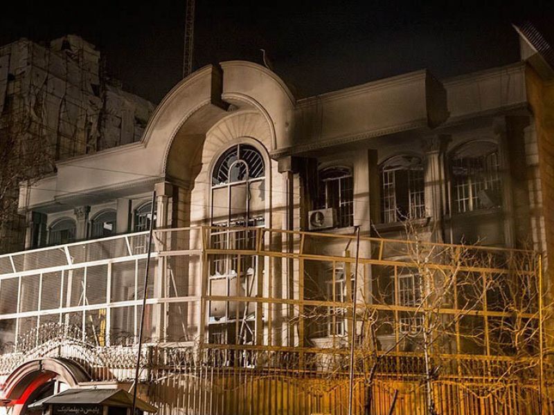 4 يناير 2016: قطع العلاقات بين البلدين إثر الهجوم المسلح على البعثات الدبلوماسية السعودية في طهران ومدينة مشهد، بعد تنفيذ حكم الإعدام بحق 47 شخصًا على علاقة بالإرهاب والذي من ضمنه رجل الدين الشيعي السعودي نمر النمر.