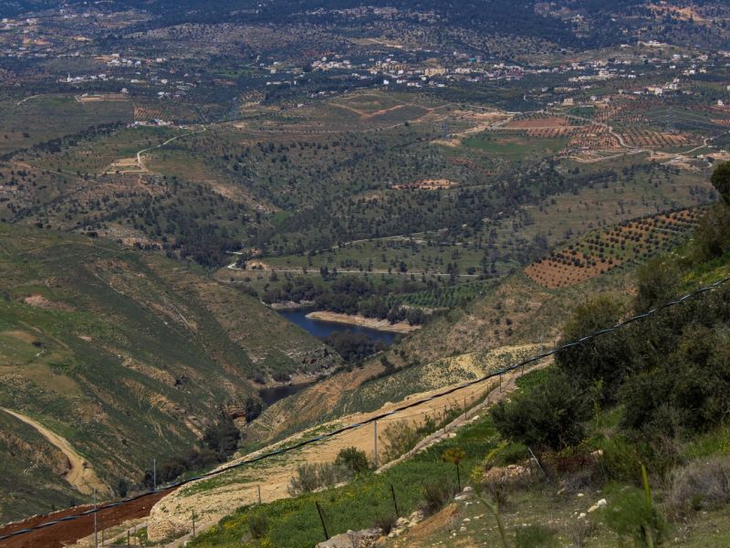 أفضل مطاعم وكافيهات لتناول طعام الإفطار في السلط 2026