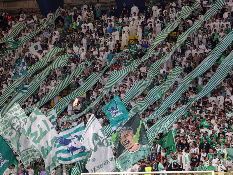 الأهلي يلاقي الفتح اليوم (Photo by Fayez Nureldine / AFP)