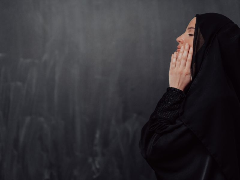 دعاء لأبي المتوفي في شهر رمضان المبارك.. اللهم أبدله دارًا خيرًا من داره